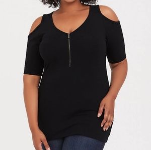 Torrid BLACK COLD SHOULDER ZIPPER FOXY TEE